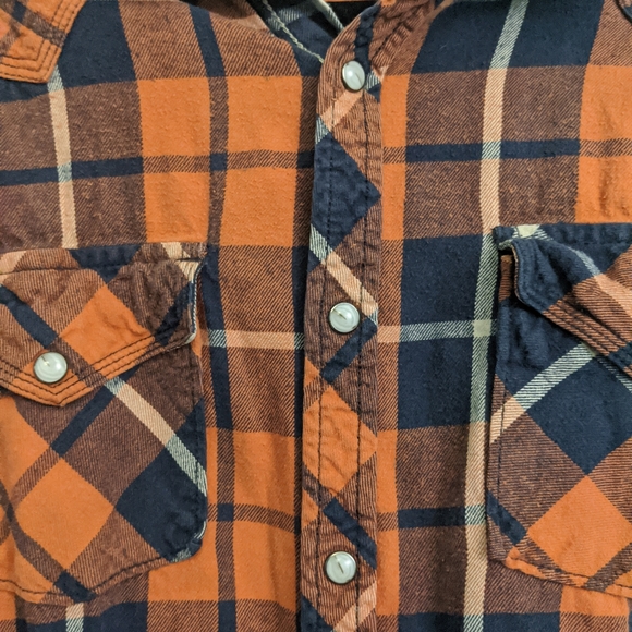 Roebuck and Co Flannel Orange and Black Pearl Button Down Shirt Large - Picture 3 of 6